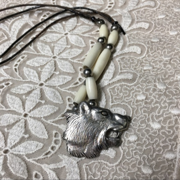Vintage 90s Native American Style Bear Necklace - Picture 1 of 4